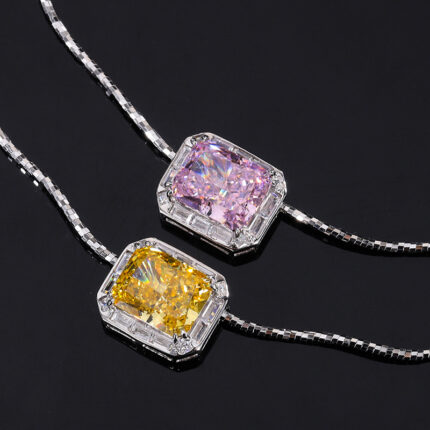 The top cutting technology of S925 Caibao is a best-selling product with high carbon content, and its main component carbon element is the same as that of real diamond. Highly simulated diamond Redion cut collarbone chain, light luxury pendant necklace, main stone 8 * 10