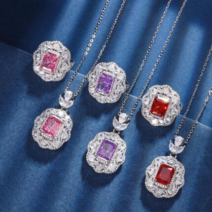 The top cutting technology of S925 Caibao is a best-selling product with high carbon content, and its main component carbon element is the same as that of real diamond. Highly simulated diamond Redion cut ice flower cut copper inlaid fashionable square set main stone 8 * 10