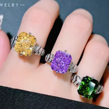 The S925 colored crown cutting technology for the whole body is popular, with high carbon content, and the main component carbon element is the same as that of real diamonds. Highly simulated diamond Redion cut ice flower cut texture ring for women, size 10 * 12