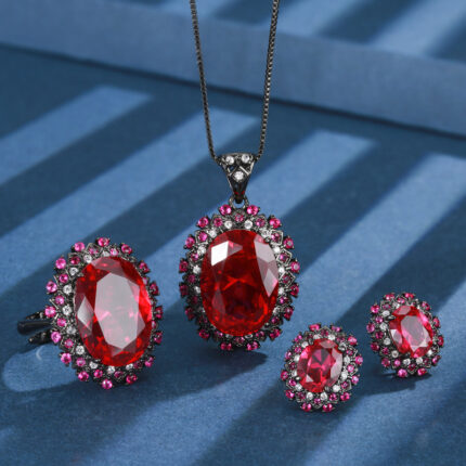 High carbon content, with the main component being the same carbon element as real diamonds. Highly simulated diamond, Redion cut, high-quality texture, true color treasure, simulated red corundum, egg shaped temperament, retro set, main stone 13 * 18-7 * 9