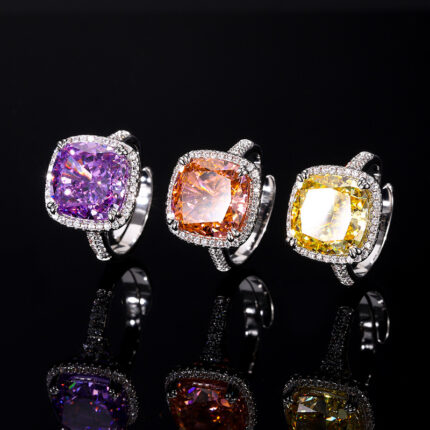 The cutting technology of colored gemstones is popular, with high carbon content, and the main component carbon element is the same as that of real diamonds. Highly simulated diamond Redion cutting, premium texture copper inlaid with diamonds, princess square ring for women, size 10 * 10