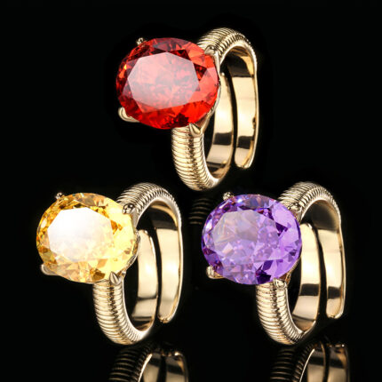 The S925 colored crown cutting technology for the whole body is popular, with high carbon content, and the main component carbon element is the same as that of real diamonds. Highly simulated diamond Redion cutting ice flower cutting pigeon egg ring for women, size 12 * 14