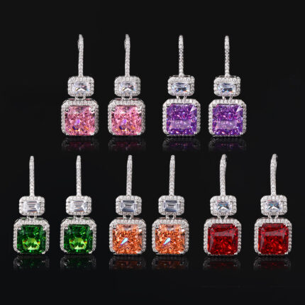 The cutting technology of colored gemstones is popular, with high carbon content, and the main component carbon element is the same as that of real diamonds. Highly simulated diamond Redion cutting ice flower cutting earrings earrings female lead stone 10 * 10