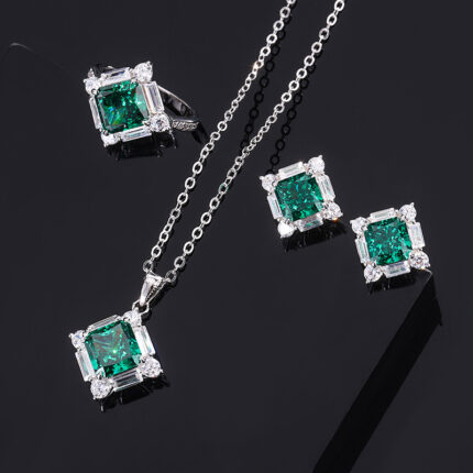 The top cutting technology of S925 Caibao is a best-selling product with high carbon content, and its main component carbon element is the same as that of real diamond. Highly simulated diamond Redion cut grandmother green diamond princess square diamond set female lead stone 8 * 8-7 * 7